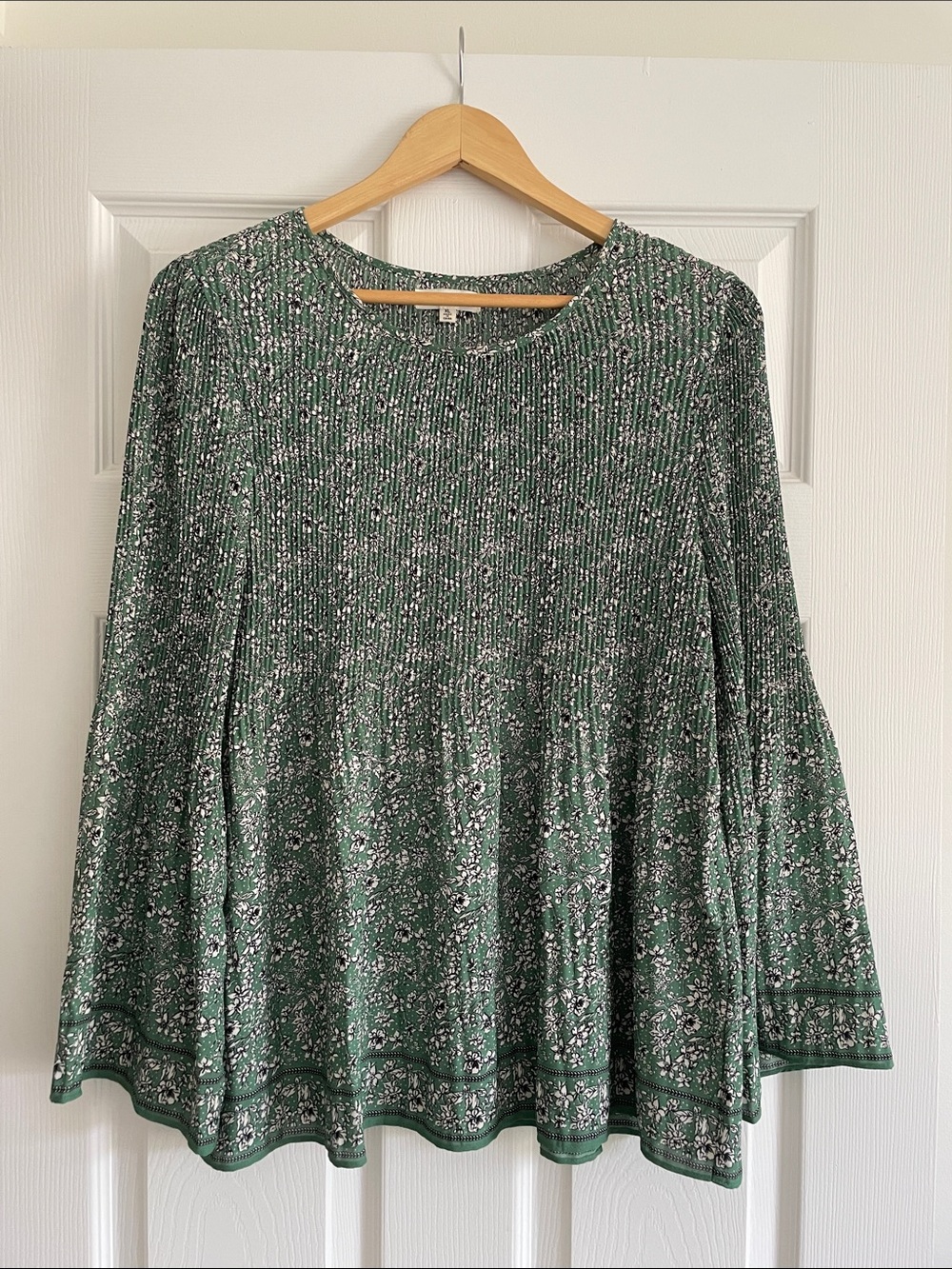 Max Studio Green Floral Peplum Tunic Top